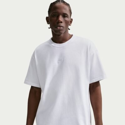 Nike Sportswear Premium Essentials